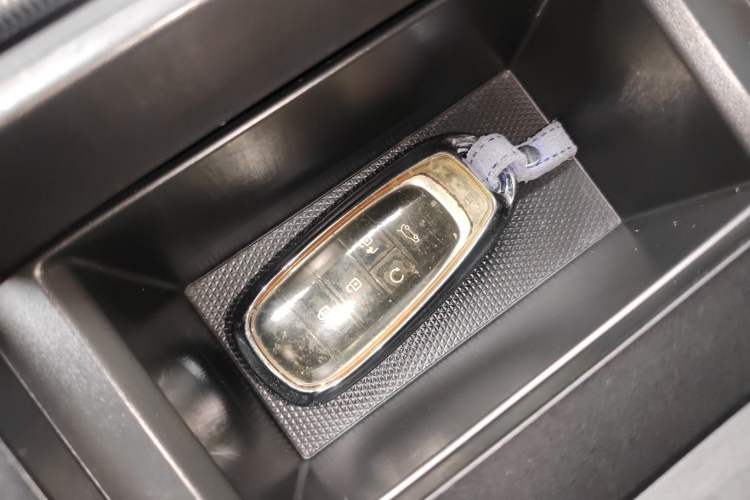 Used Mitsubishi AIRTREK 2022 Hardcore Edition