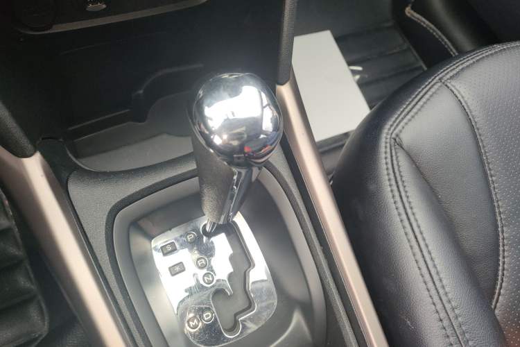 Used Peugeot 2008 2014 1.6L Automatic Fashion Edition
