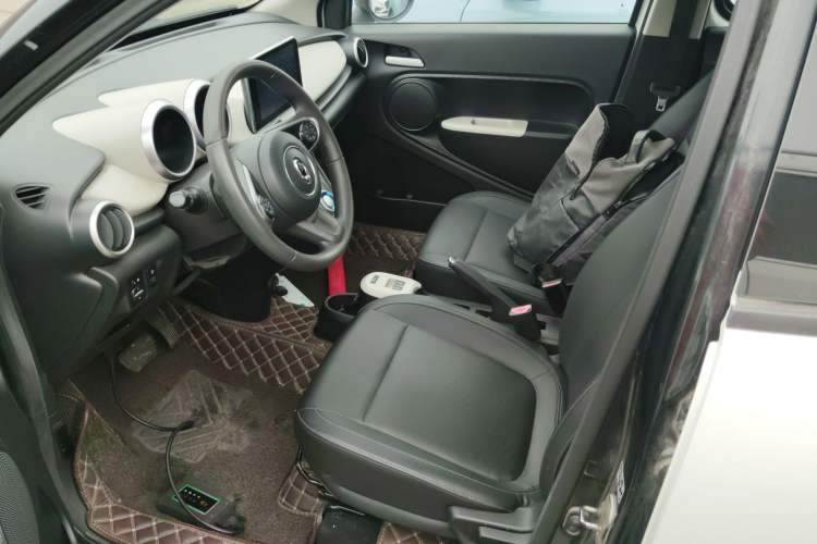 Used ORA Black Cat 2019 351 km Family Edition
