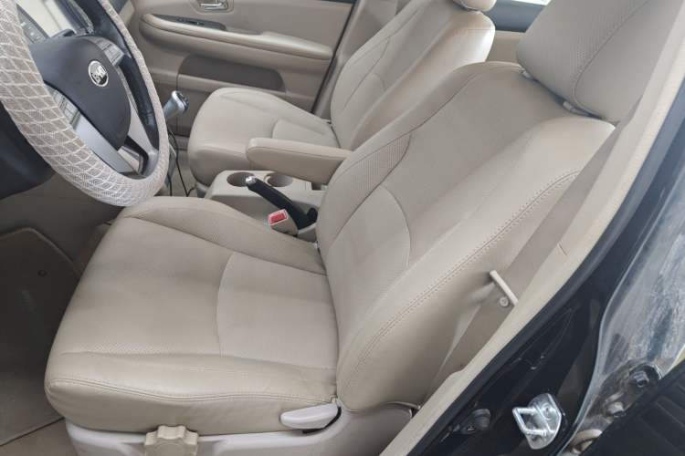 Used BYD S6 2014 2.0L Manual Luxury 5-Seater