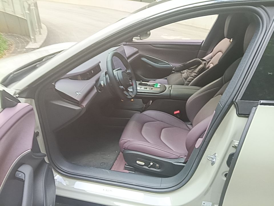Xiaomi Auto SU7 2024 Rear-Drive Ultra-Long Range Advanced Pro-Level Intelligent Driving Version — снимка 17