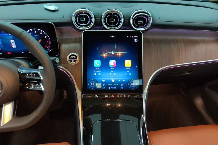 Used Mercedes-Benz GLC 2025 Refreshed GLC 300 L 4MATIC Dynamic Version 5 Seats
