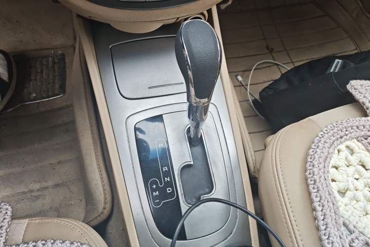 Used Buick Excelle 2013 1.5L Automatic Classic Model
