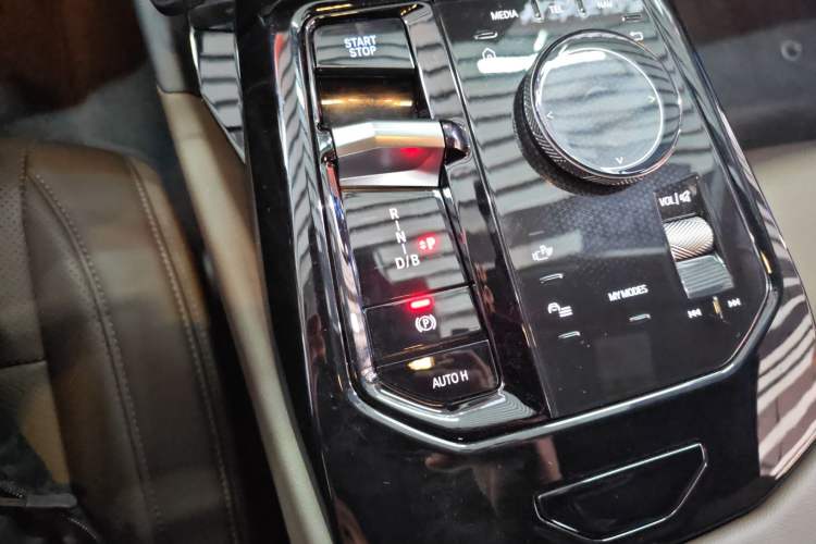 Used BMW i5 2024 eDrive 35L Luxury Package
