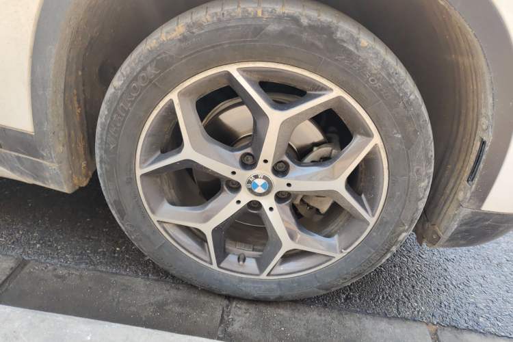 Used BMW X1 2019 sDrive18Li Premium Edition Right Front Wheel Hub