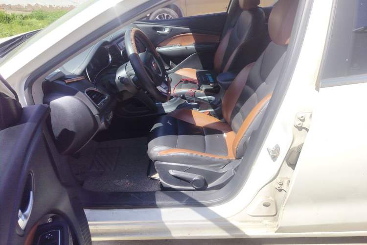 Used Fiat Viaggio 2015 1.4T Manual Jingxiang Edition
