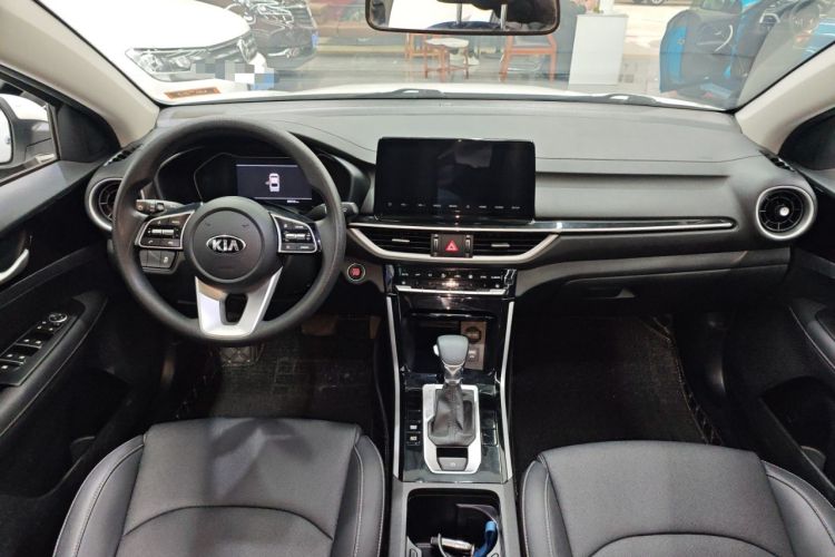 Used Kia K3 2021 1.5L CVT Fashion Edition Center Console