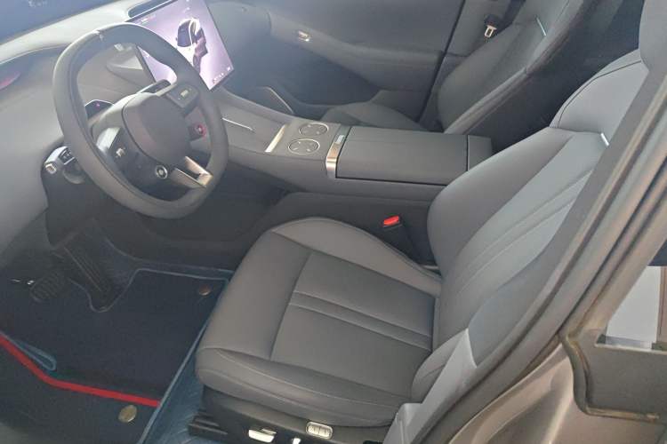 Used Xiaomi Auto YU7 2025 Ultra-Long Range Rear-Wheel Drive Version Left Front Seat