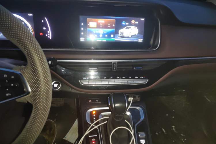 Used GAC Trumpchi M6 2023 PRO 270T DCT Luxury Edition
