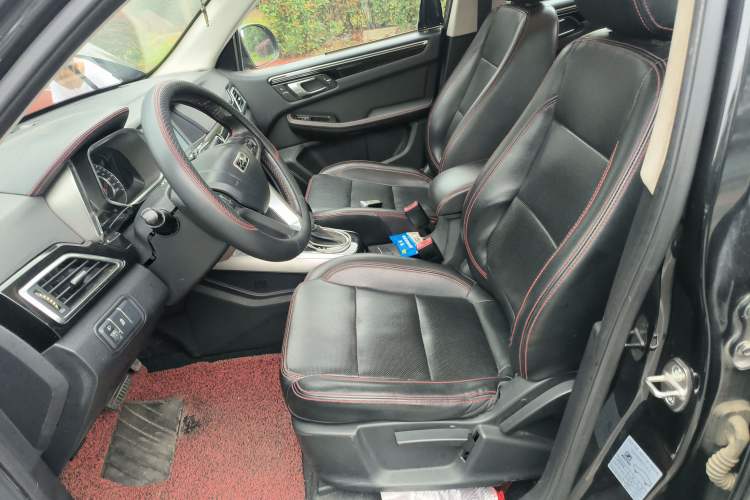 Used Zotye Domy X5 2015 1.5T CVT ZhiXian Model China IV Standard
