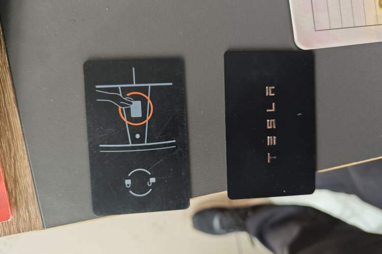 Used Tesla Model Y 2021 Long-Range All-Wheel-Drive Version 3D7