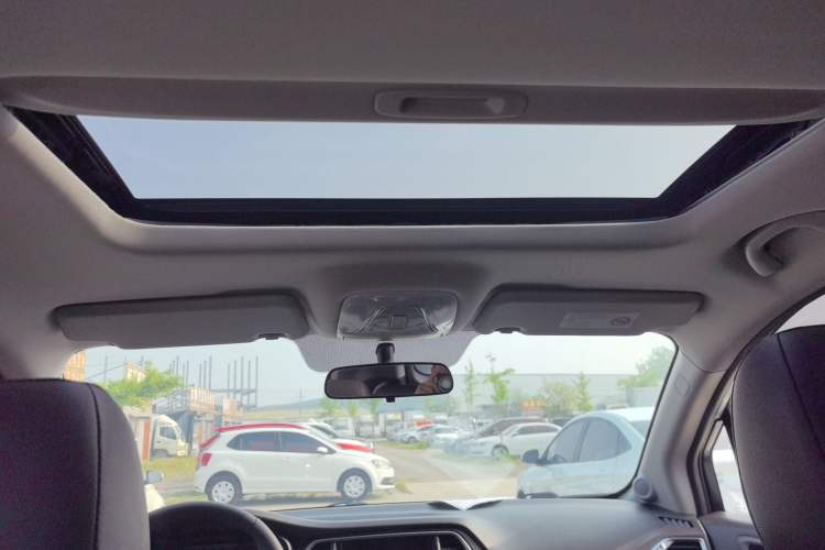 Used GAC Trumpchi GS4 2017 200T Manual Two-Wheel Drive Elite Edition Headliner