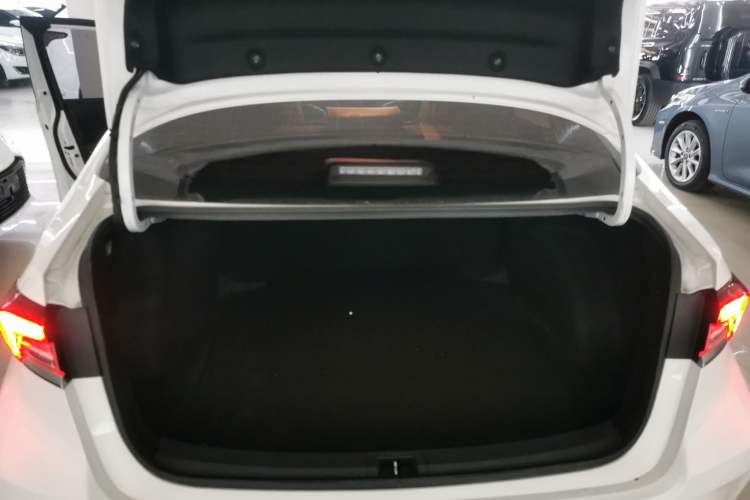 Used Toyota Corolla 2021 Dual-Motor 1.8L E-CVT Elite Edition
