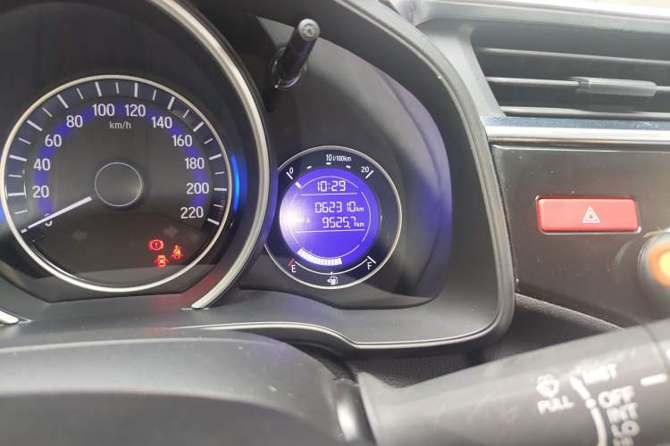 Used Honda Fit 2014 1.5L LX CVT Comfort Model Odometer Close Up