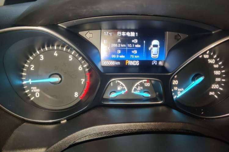 Used Ford Kuga 2017 EcoBoost 245 4x4 Prestige Edition Odometer Close Up