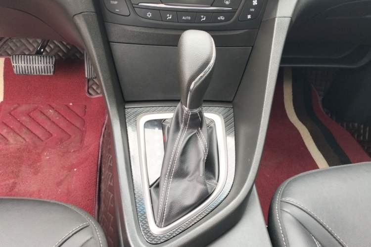 Used Buick GT 2016 15N Automatic Luxury Edition Gear Lever