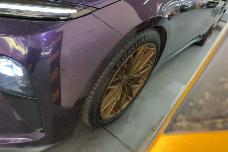 Used Nio ET5T 2024 75kWh Touring Left Front Wheel Hub