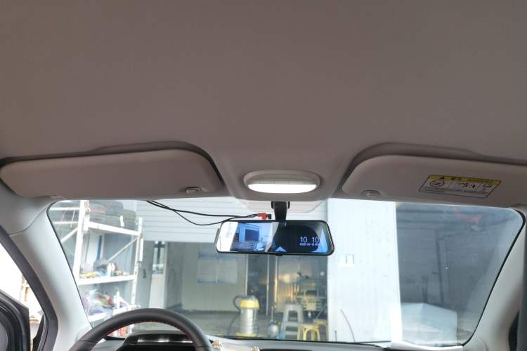 Used Chery QQ Little Ant 2022 Revised Version Sweet Pink Edition Half-Sugar Version Lithium Iron Phosphate 30.7 kWh 30 kW 301 km