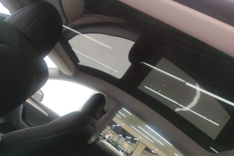 Used Tesla Model Y 2021 Long-Range All-Wheel-Drive Version 3D7