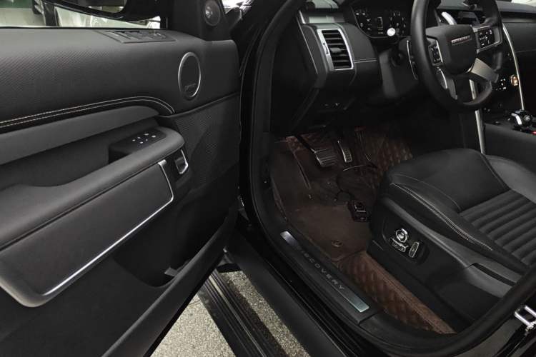 Used Land Rover Discovery 2024 360 PS Dynamic SE