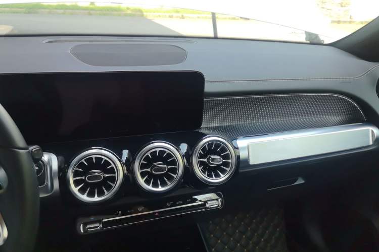 Used Mercedes-Benz GLB 2023 GLB 220 Fashion Model
