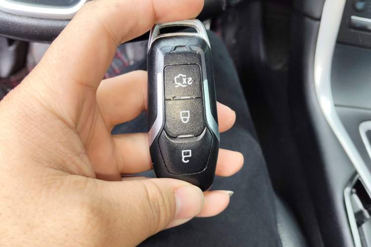 Used Ford Edge 2016 EcoBoost 245 Four-Wheel Drive Titanium 7-Seater