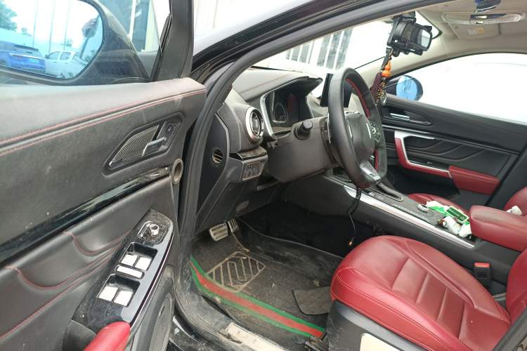 Used Wey VV5 2017 2.0T Ultra-Luxury Version