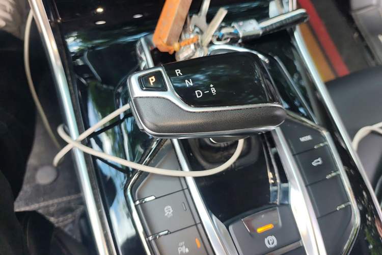 Used SAIC MAXUS EUNIQ 6 2021 LITE+ Smart Edition
