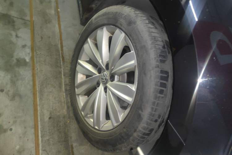 Used Volkswagen Passat 2019 330TSI Elite Edition China V Standard Right Front Wheel Hub