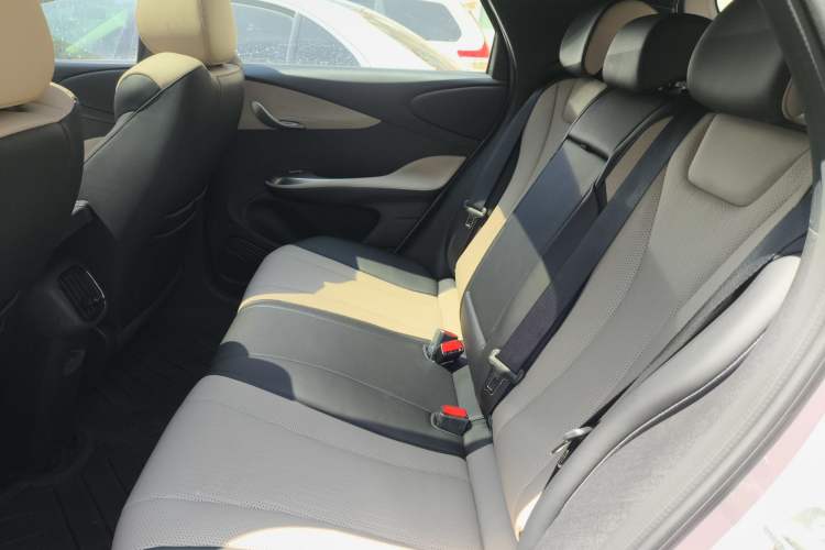 Used BYD Dolphin 2025 Intelligent Driving Version 410 km Fashion Edition Left Rear Seat