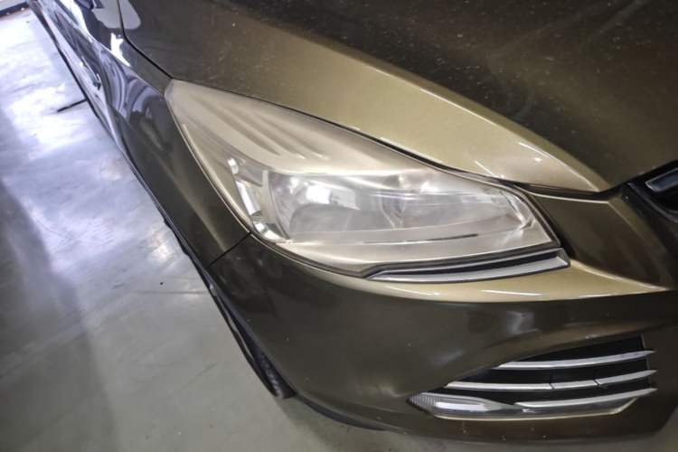 Used Ford Kuga 2013 1.6L GTDi Two-Wheel-Drive Trend Model
