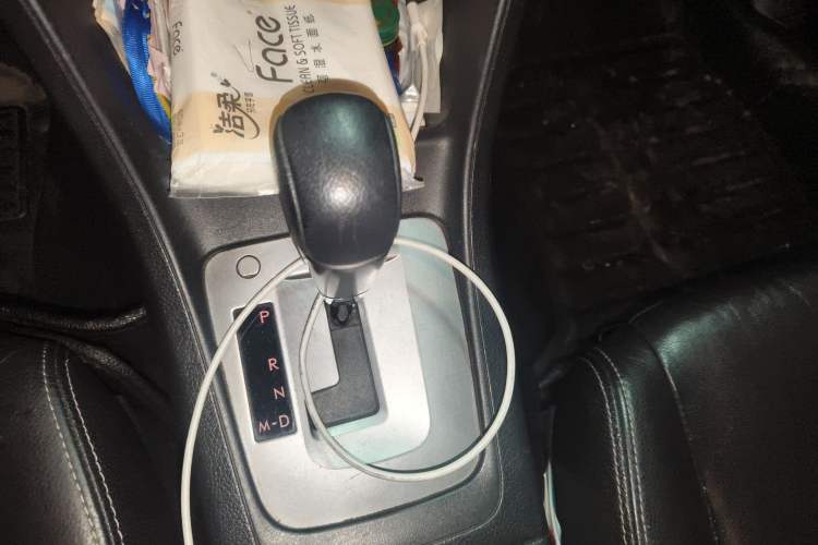 Used Subaru XV 2014 2.0i Luxury Edition Gear Lever