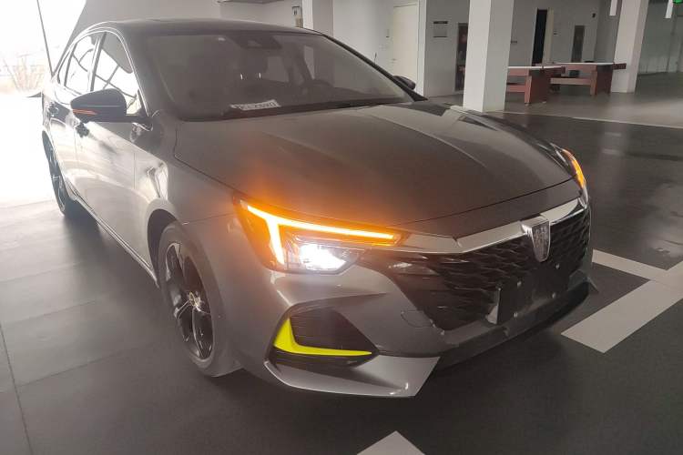 Used Roewe i6 MAX 2020 300TGI Automatic "Swell Cool Smart Drive" Edition
