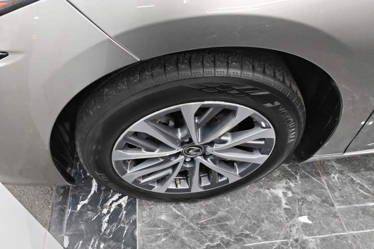 Used Lexus ES 2022 200 Excellence Edition
