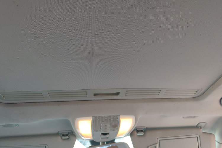 Used Mercedes-Benz C-Class 2013 C 180 Classic Grand Edition
