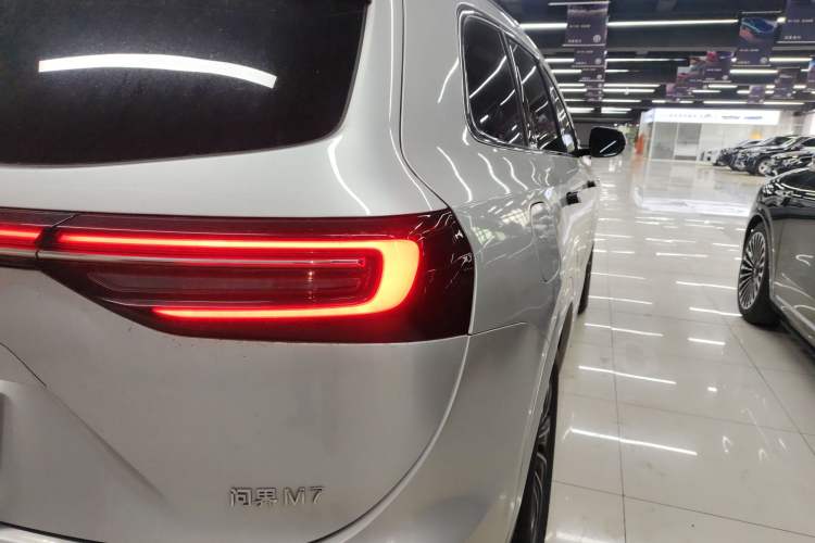 Used Hima AITO M7 2024 1.5T Intelligent Driving 4WD Max Edition 5 Seats Right Rear Taillight