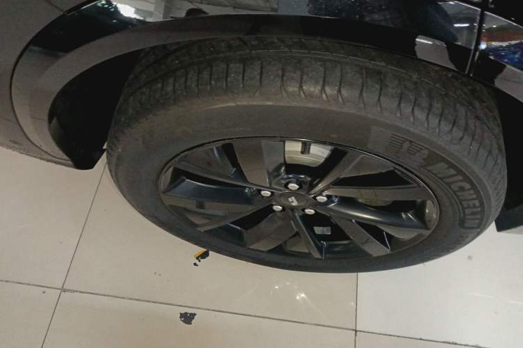 Used Li Auto L7 2023 Air model Right Rear Wheel Hub