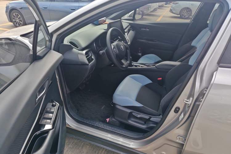 Used Toyota IZOA 2020 2.0L Yi Xiang CARE