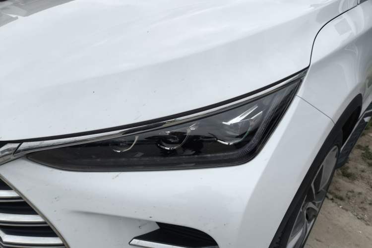 Used BYD Tang New Energy 2020 DM 2.0T Dual-Engine All-Wheel Drive Prestige 7-Seater China VI Standard