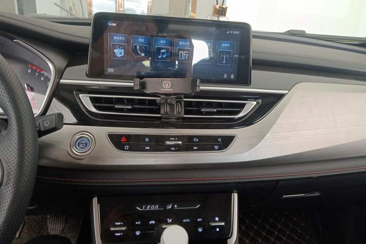 Used CHANGAN CS75 2020 280T Manual Elite Version China VI Audio And AC Panel