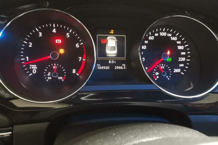 Used Volkswagen Sagitar 2018 280TSI DSG Luxury Model Odometer Close Up