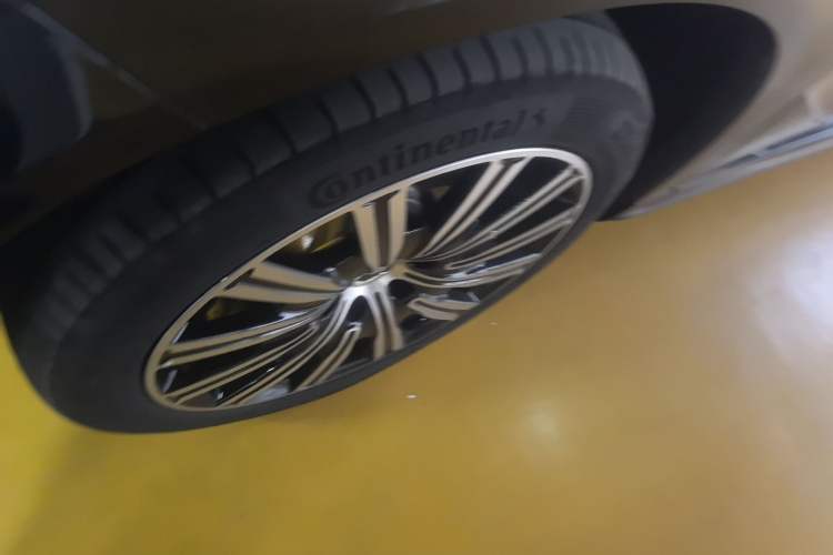 Used Denza N9 2025 Prestige Version
