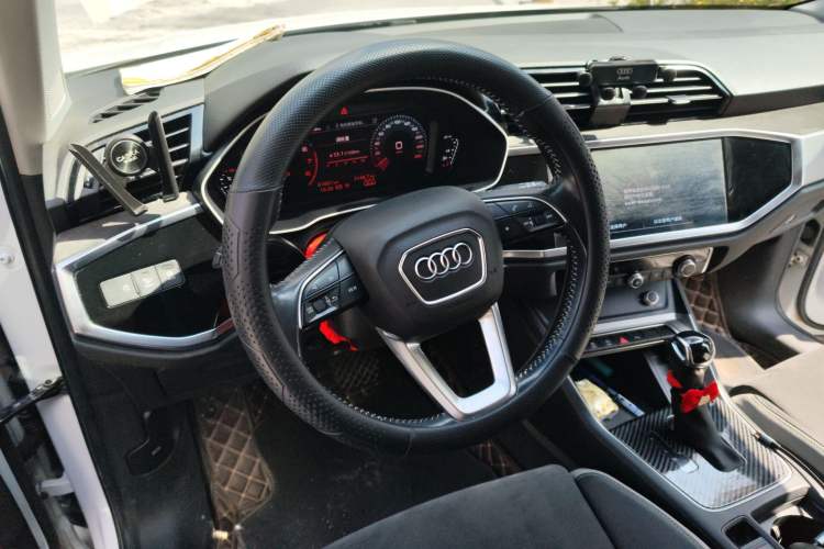 Used Audi Q3 2022 35 TFSI Progressive Dynamic Edition
