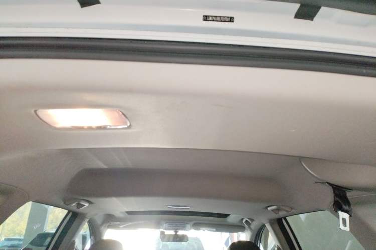 Used Haval M6 2019 1.5T DCT Two-Wheel Drive Value Edition China VI Standard Headliner