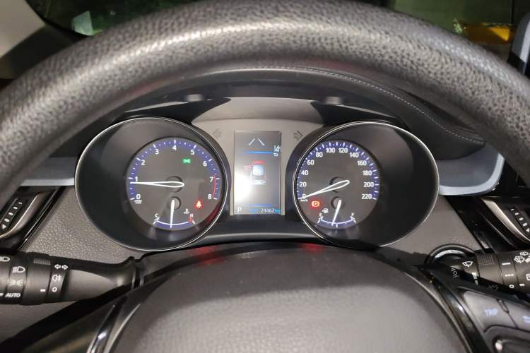 Used Toyota IZOA 2021 2.0L Enjoy Edition
