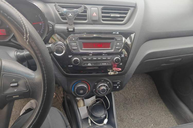 Used Kia K2 2012 Sedan 1.4L MT GLS Commemorative Edition