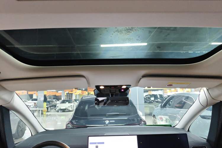 Used Li Auto MEGA 2024 Ultra Model