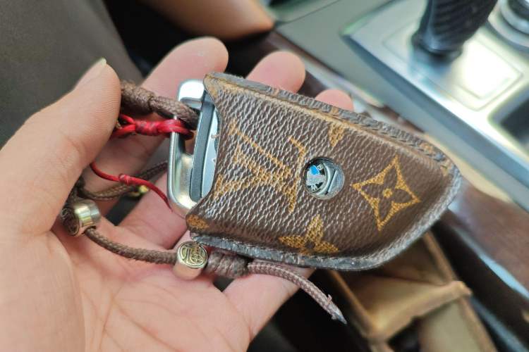 Used BMW X6 2011 xDrive35i Vehicle Key