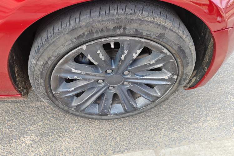 Used Cadillac ATS-L 2017 28T Tech Edition Right Front Wheel Hub