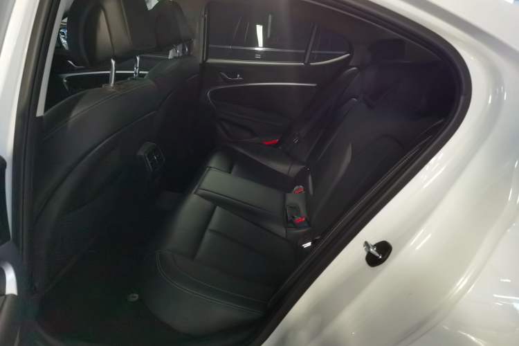 Used Genesis G70 2021 2.0T Rear-Drive Luxury Edition